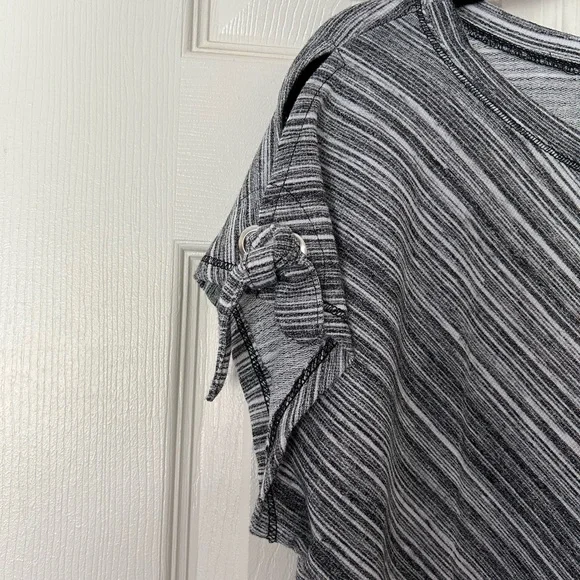 Ruby Rd. Top - Picture 6 of 11